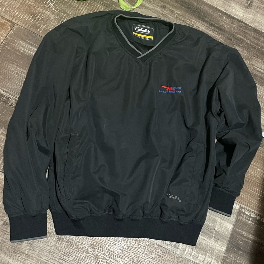 Black V-Neck Cabela’s Pullover L
